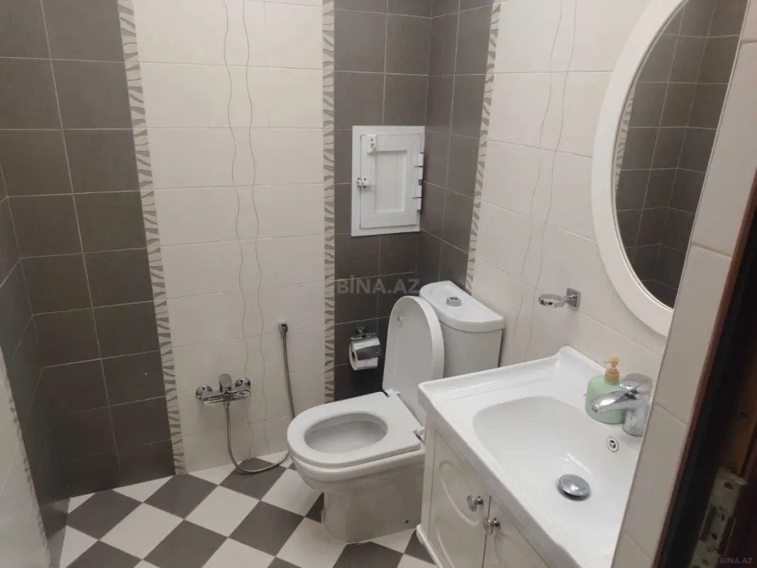 Satılır 3 otaqlı mənzil 135 m²