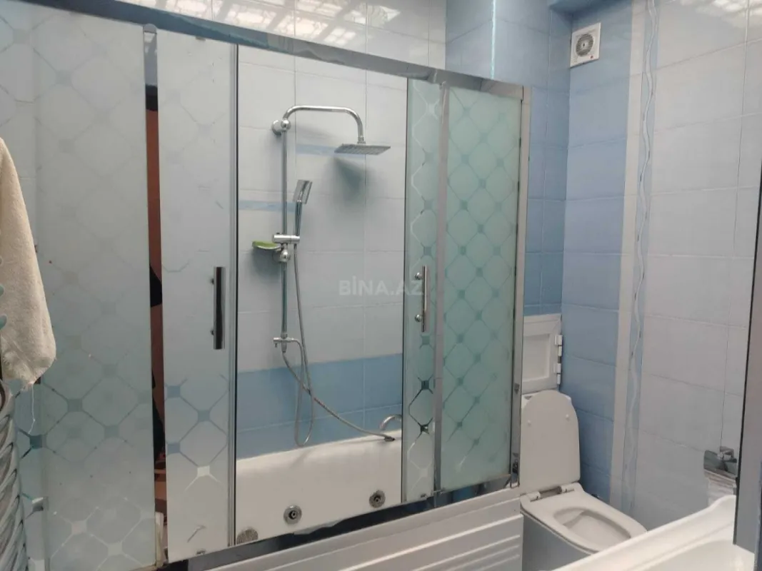 Satılır 3 otaqlı mənzil 135 m²