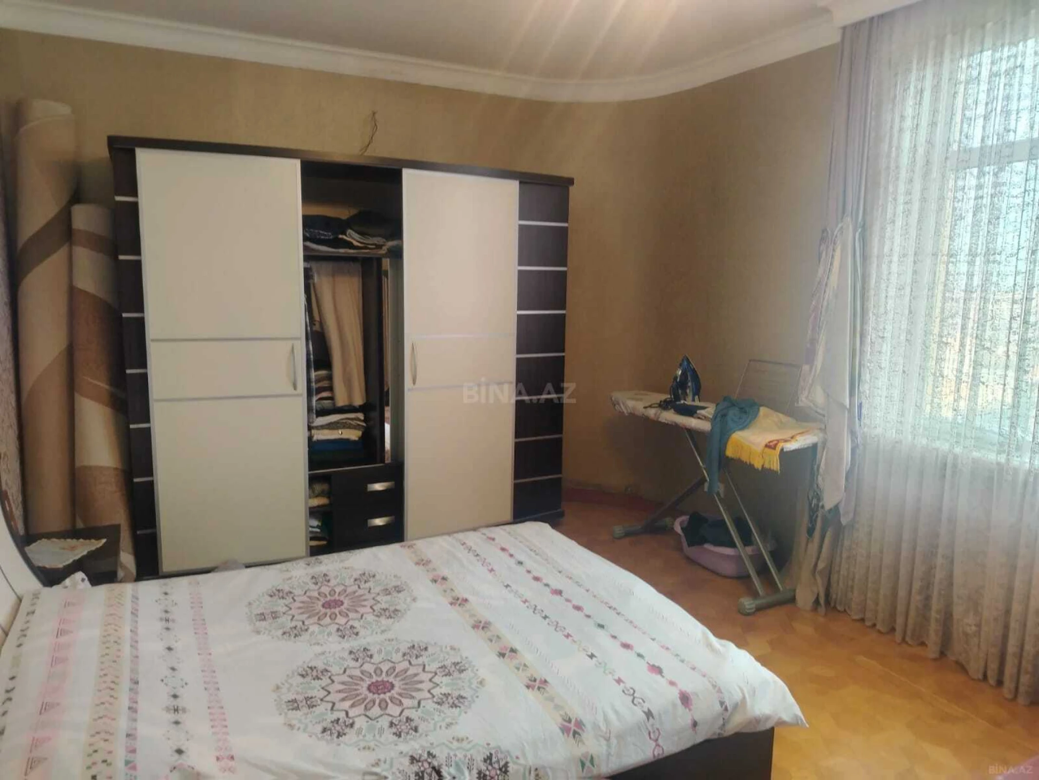 Satılır 3 otaqlı mənzil 135 m²