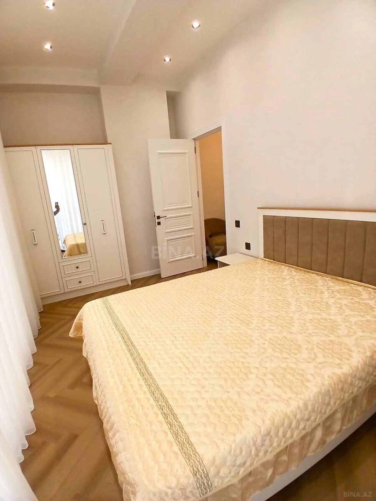 Satılır 3 otaqlı mənzil 75 m²