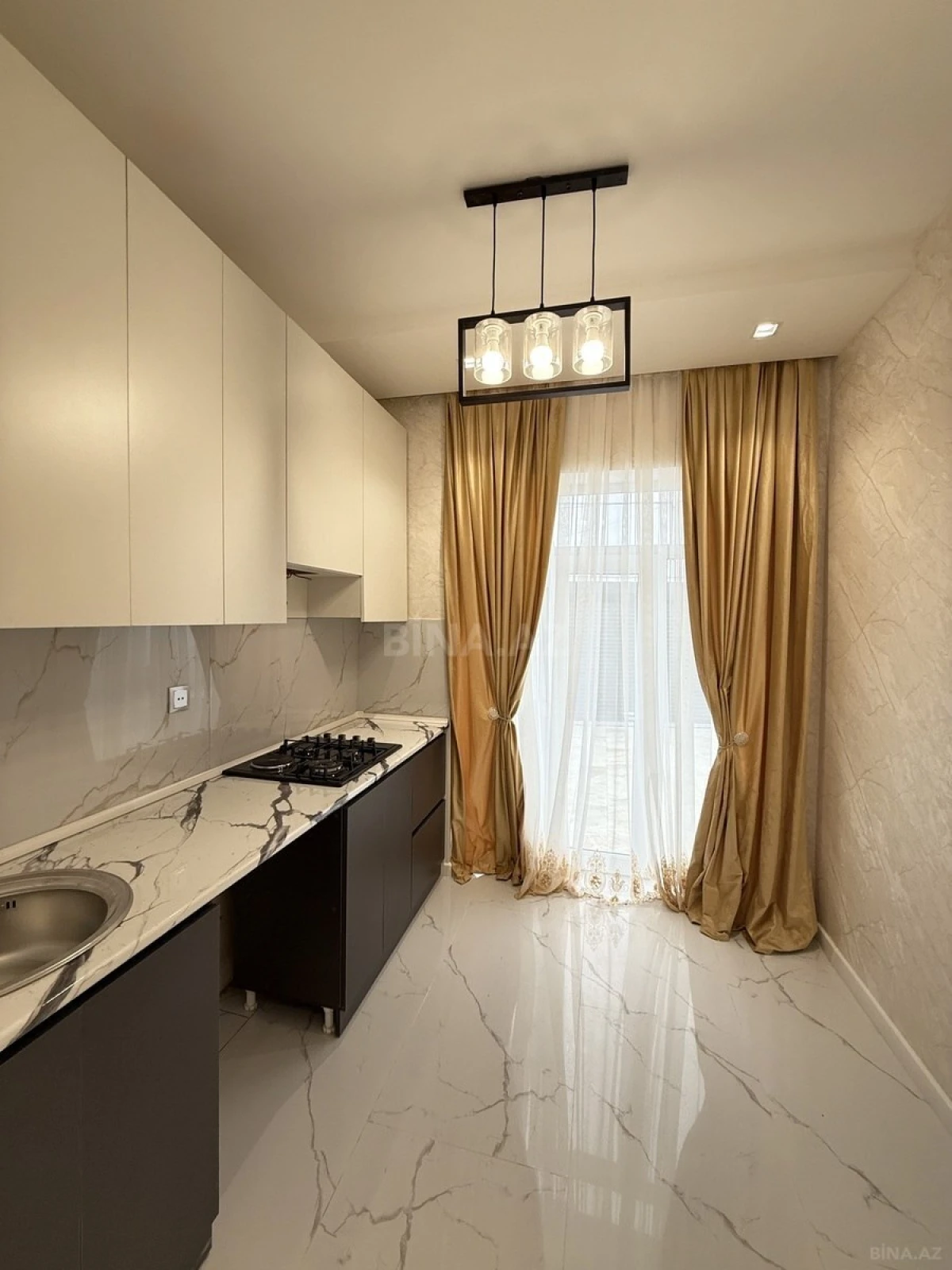 Satılır 4 otaqlı həyət evi 105 m²