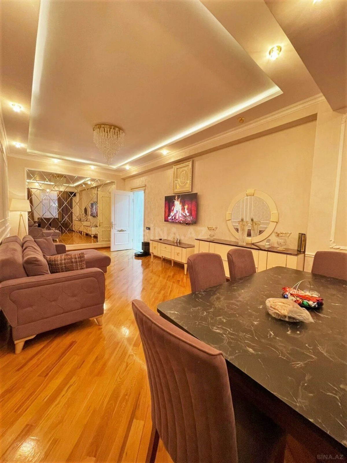 Satılır 2 otaqlı mənzil 101 m²