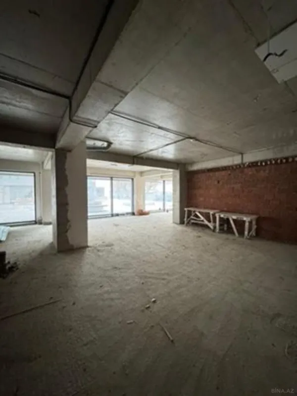 Satılır obyekt 130 m²