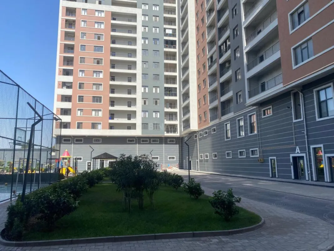Satılır 2 otaqlı mənzil 109 m²