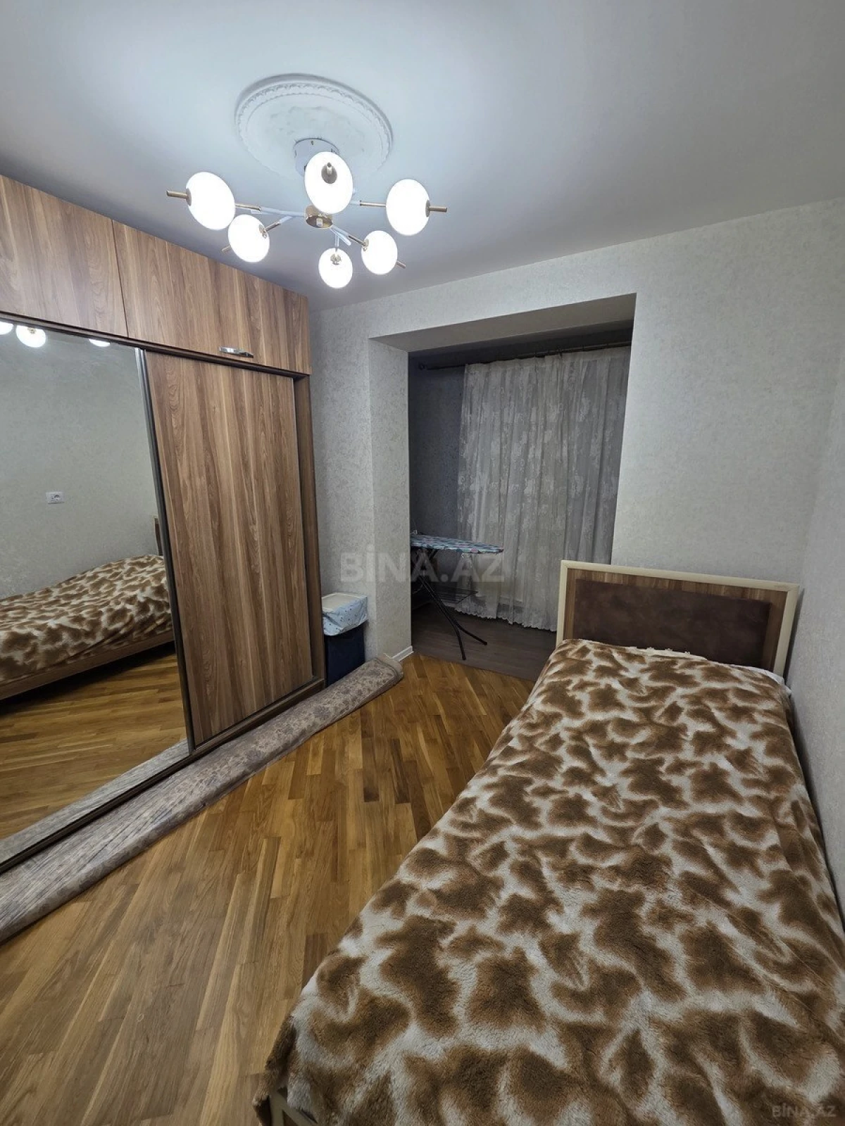 Satılır 2 otaqlı mənzil 65 m²
