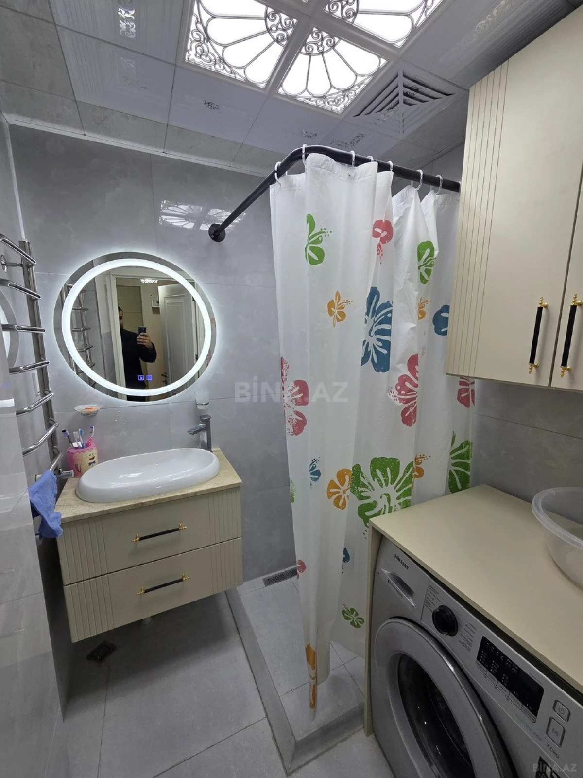 Satılır 2 otaqlı mənzil 65 m²