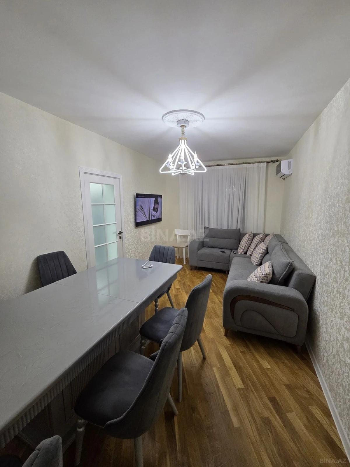 Satılır 2 otaqlı mənzil 65 m²