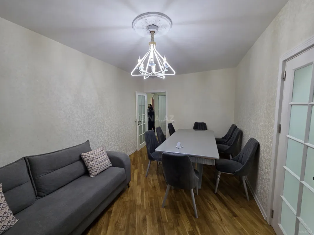 Satılır 2 otaqlı mənzil 65 m²