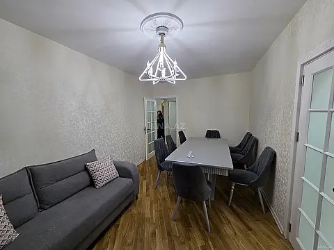 Satılır 2 otaqlı mənzil 65 m²