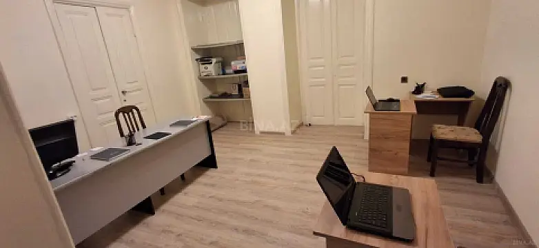 Kirayə verilir 2 otaqlı ofis 45 m²