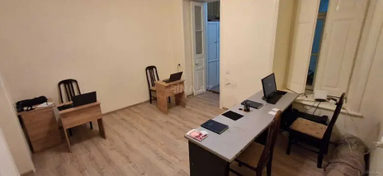 Kirayə verilir 2 otaqlı ofis 45 m²