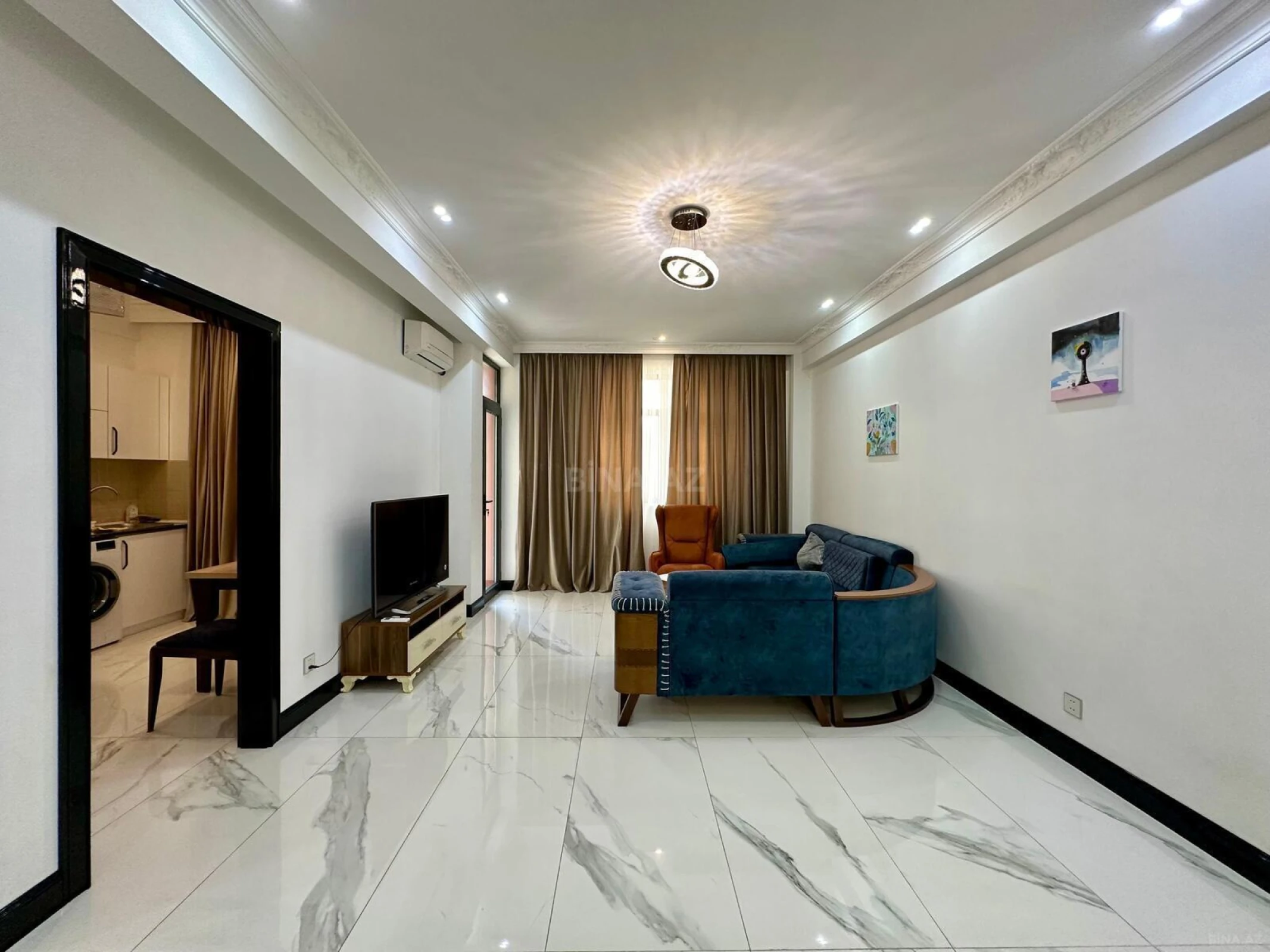 Kirayə verilir 2 otaqlı mənzil 90 m²