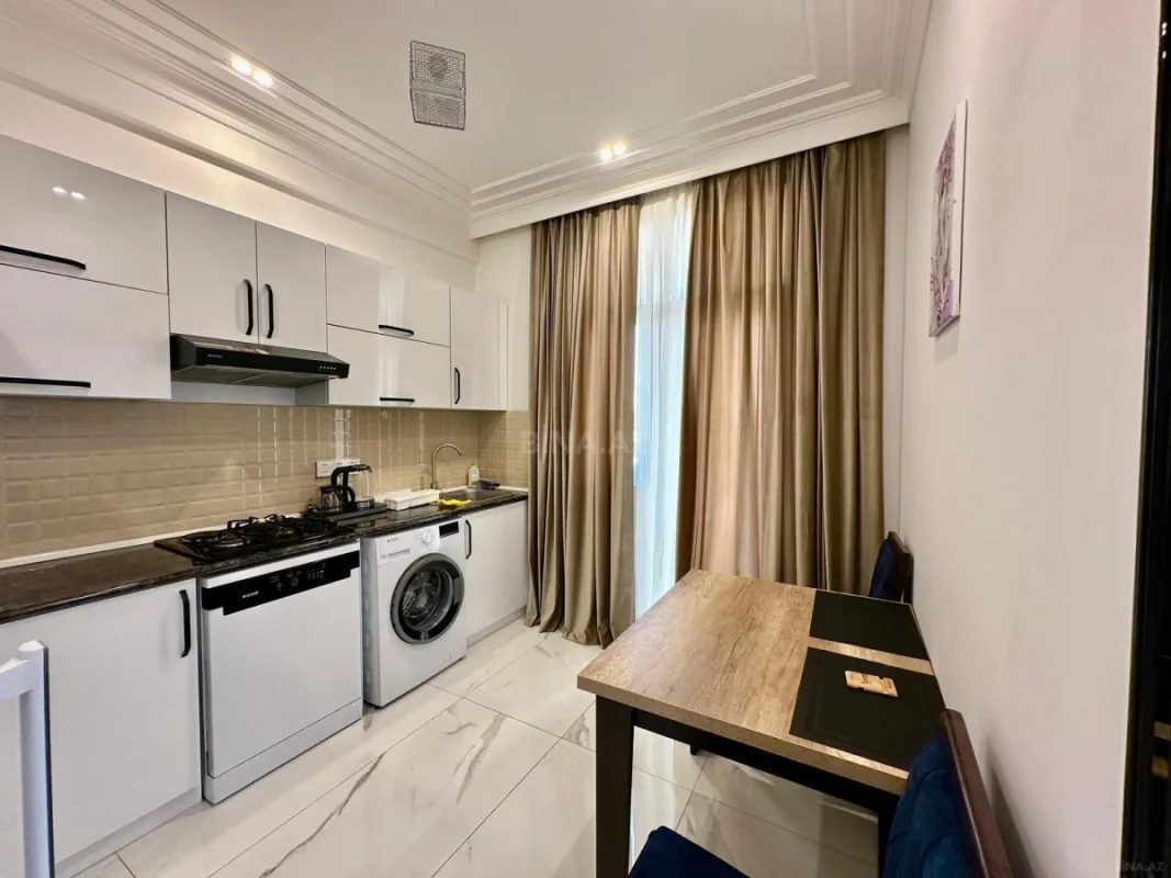 Kirayə verilir 2 otaqlı mənzil 90 m²