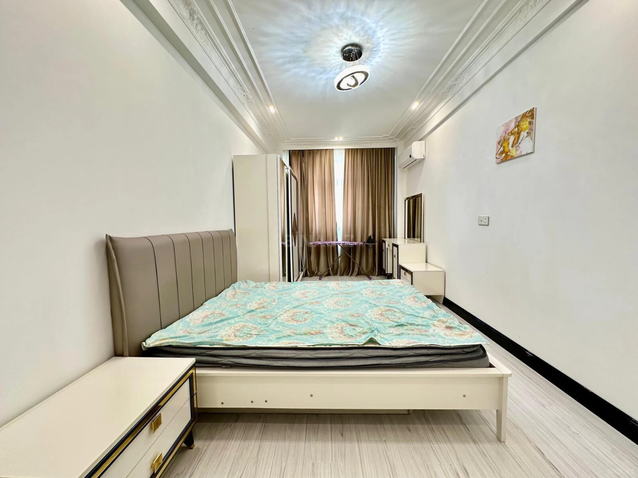 Kirayə verilir 2 otaqlı mənzil 90 m²