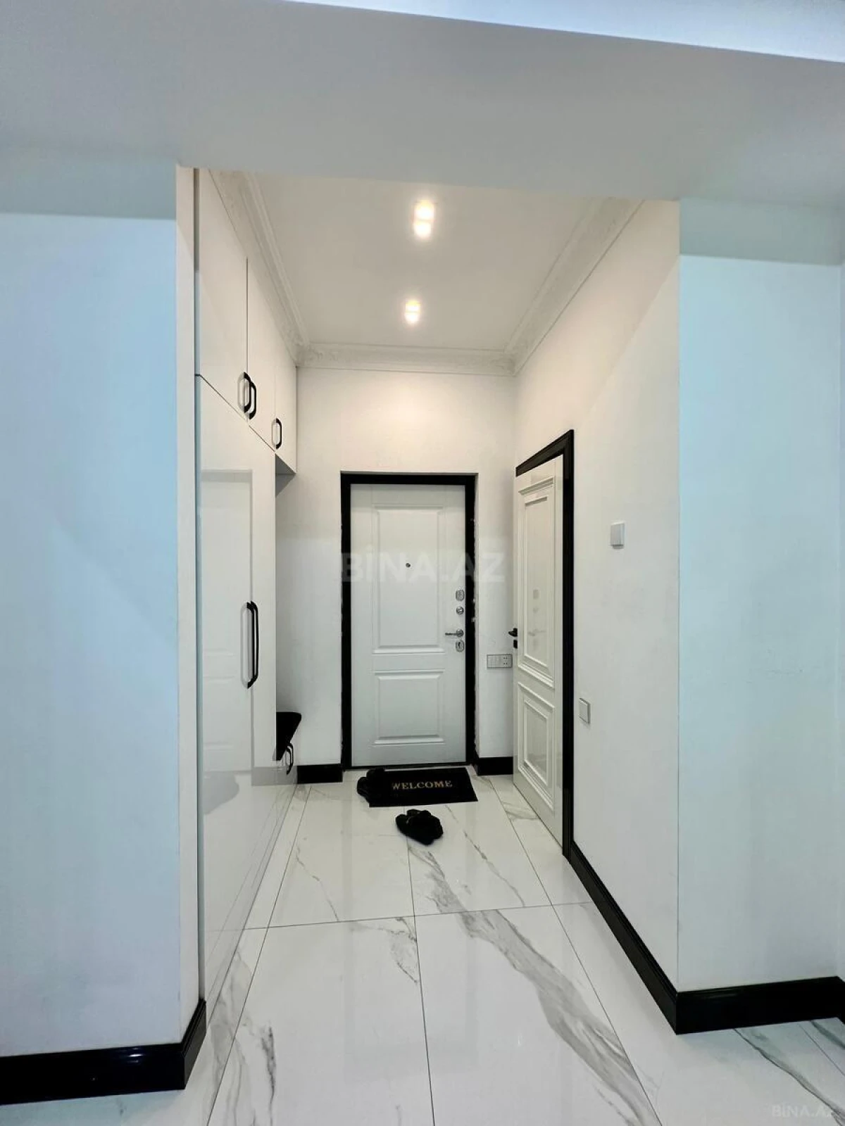 Kirayə verilir 2 otaqlı mənzil 90 m²
