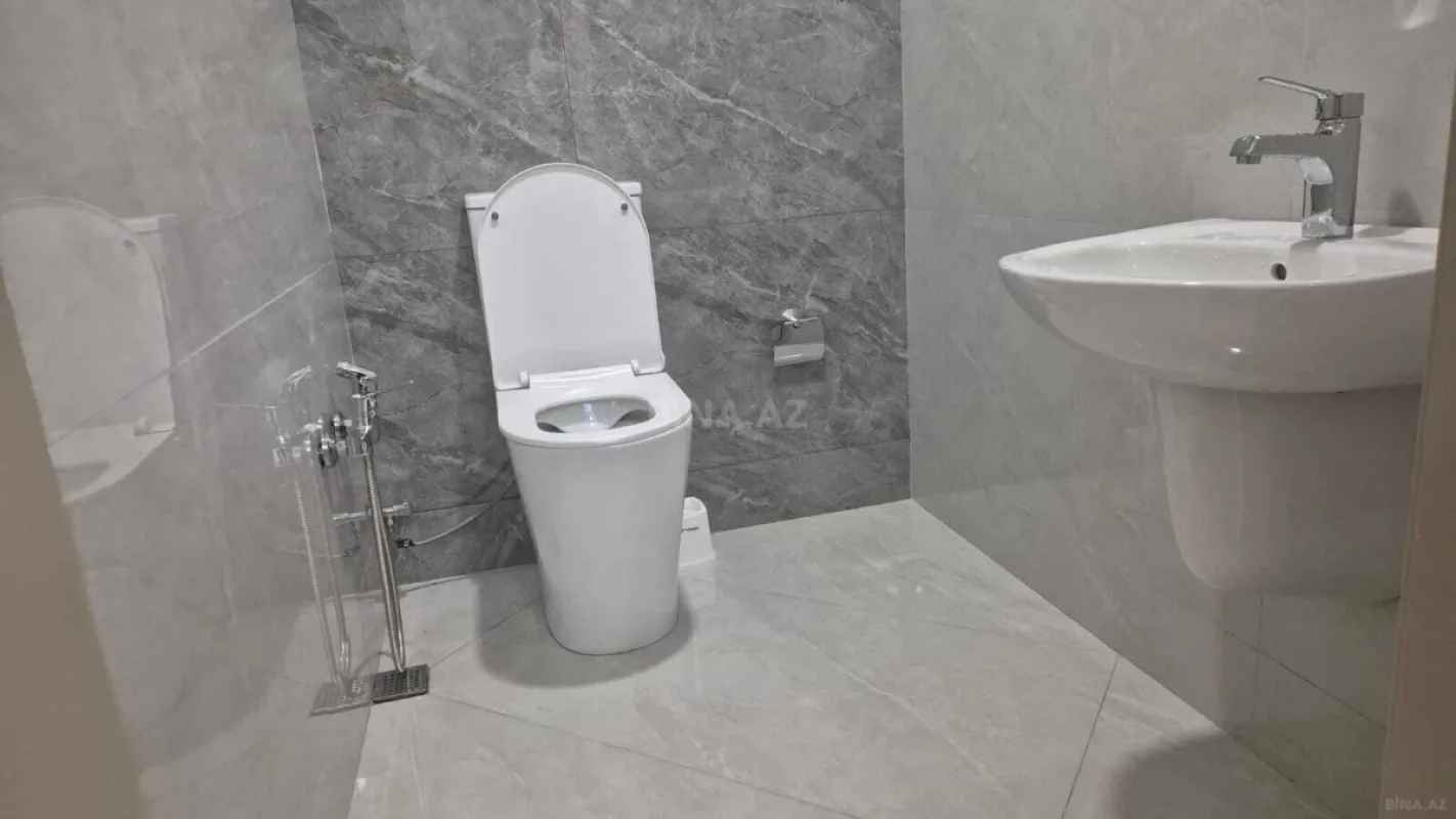 Kirayə verilir 2 otaqlı mənzil 80 m²