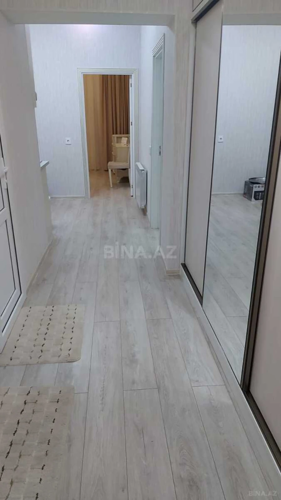 Kirayə verilir 2 otaqlı mənzil 77 m²