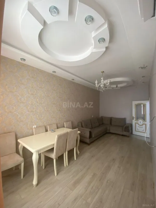 Kirayə verilir 2 otaqlı mənzil 77 m²