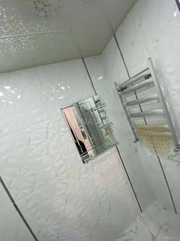 Kirayə verilir 2 otaqlı mənzil 77 m²