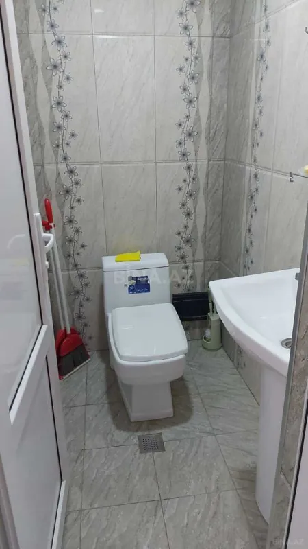 Kirayə verilir 2 otaqlı mənzil 77 m²