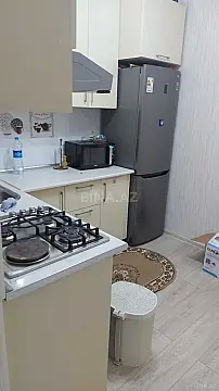 Kirayə verilir 2 otaqlı mənzil 77 m²