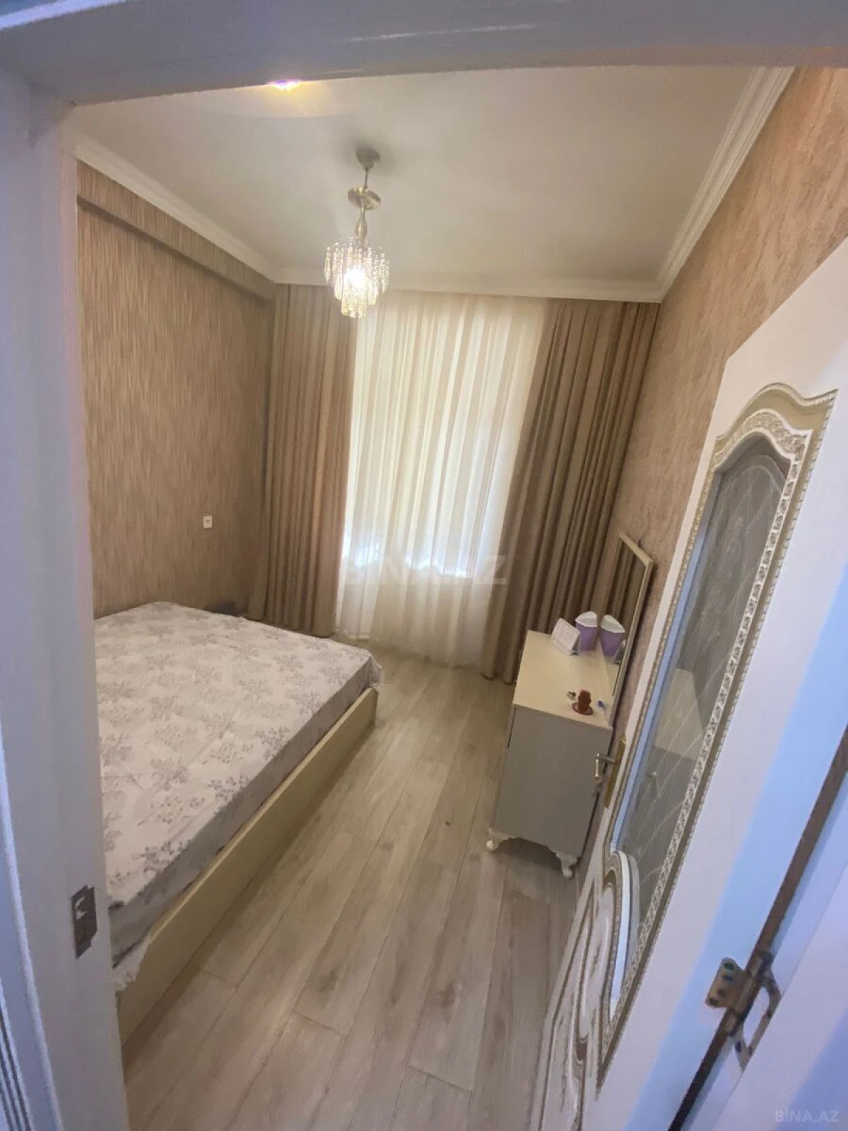 Kirayə verilir 2 otaqlı mənzil 77 m²