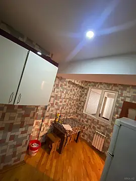 Kirayə verilir 2 otaqlı mənzil 60 m²