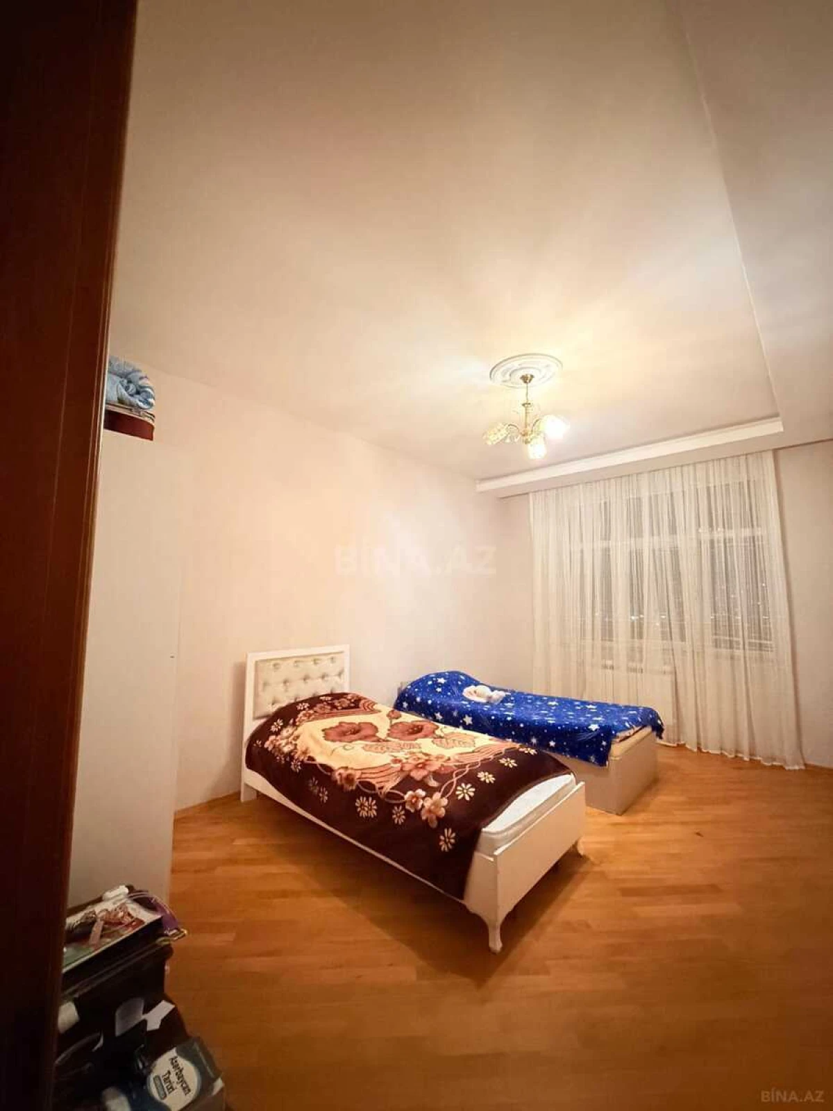 Kirayə verilir 3 otaqlı mənzil 150 m²