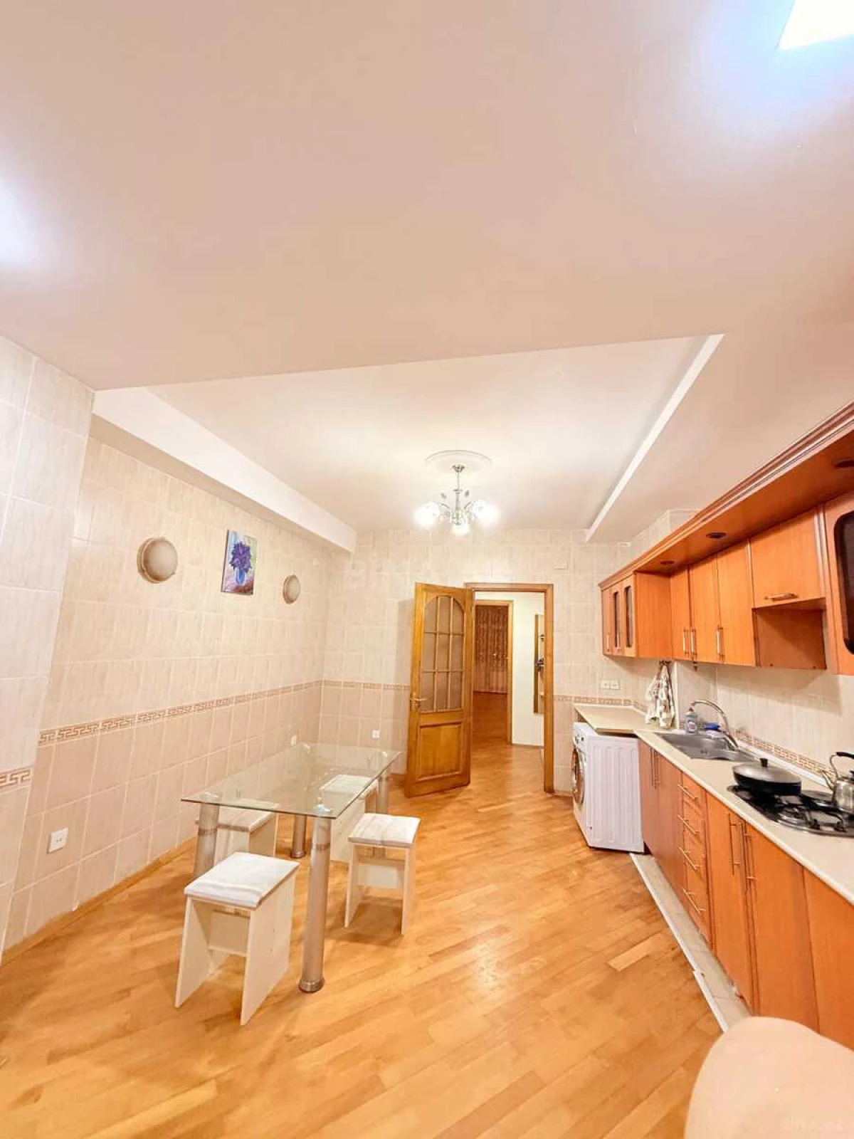 Kirayə verilir 3 otaqlı mənzil 150 m²