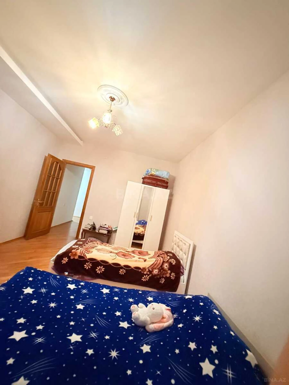 Kirayə verilir 3 otaqlı mənzil 150 m²