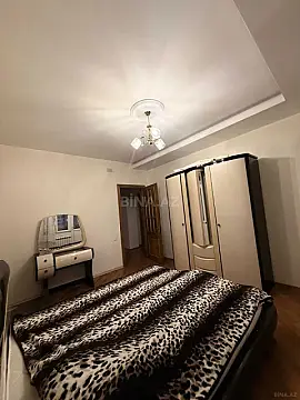 Kirayə verilir 3 otaqlı mənzil 150 m²