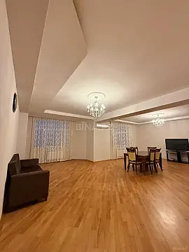 Kirayə verilir 3 otaqlı mənzil 150 m² — Bakı, 8-ci kilometr 3 otaq 150.00 m²
