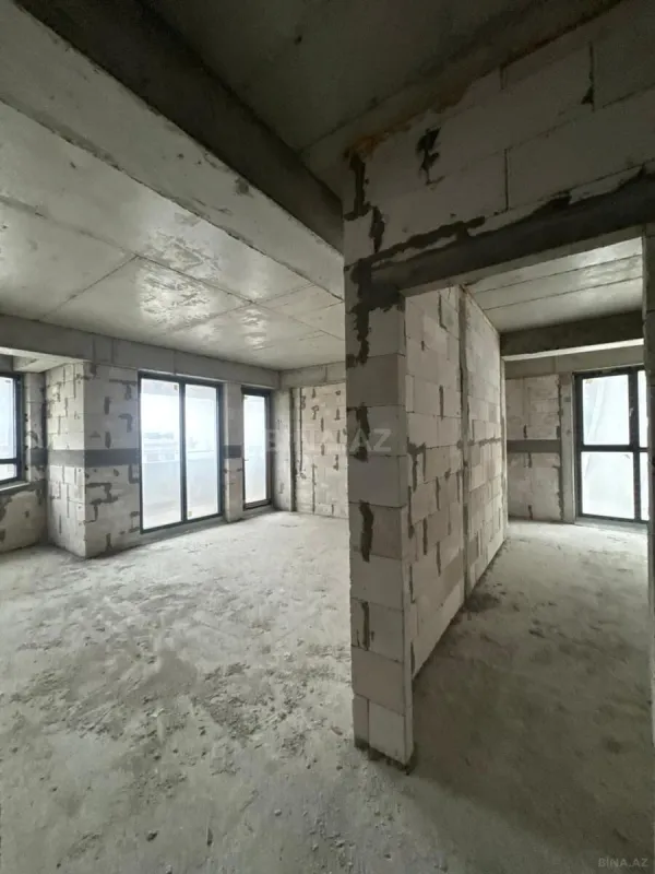 Satılır 4 otaqlı mənzil 165 m²