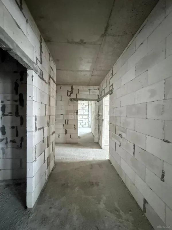 Satılır 4 otaqlı mənzil 165 m²