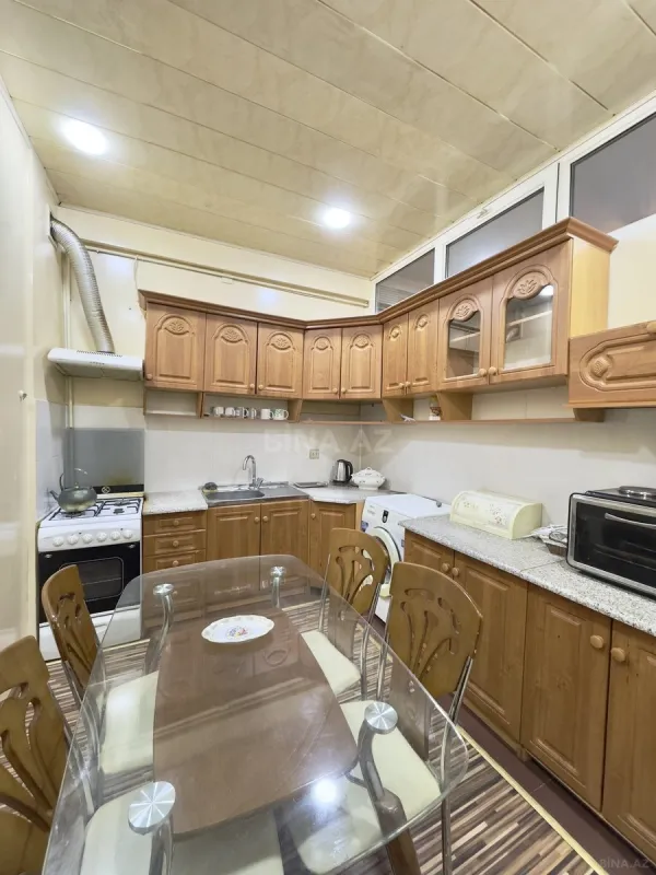 Kirayə verilir 2 otaqlı mənzil 75 m²