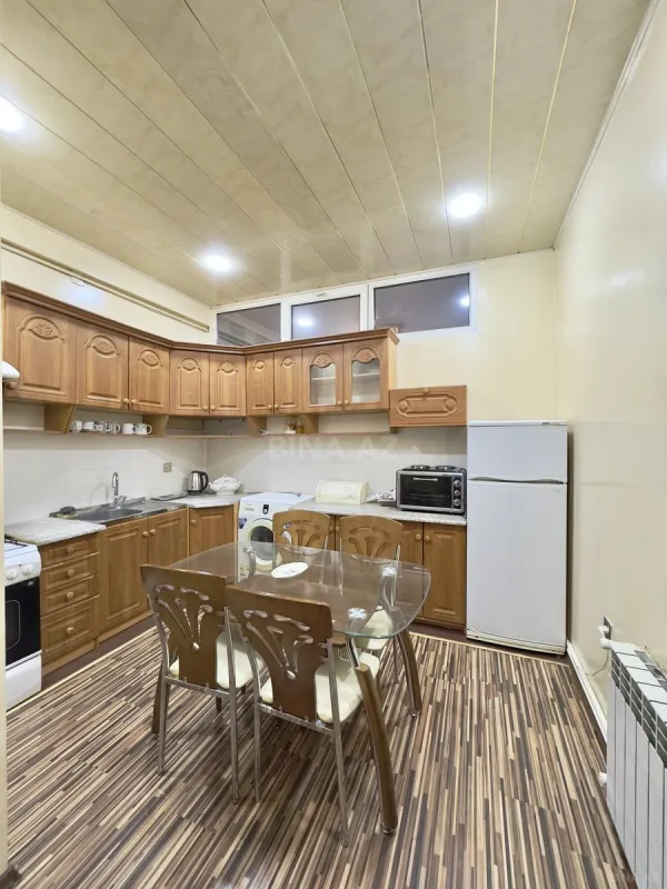 Kirayə verilir 2 otaqlı mənzil 75 m²