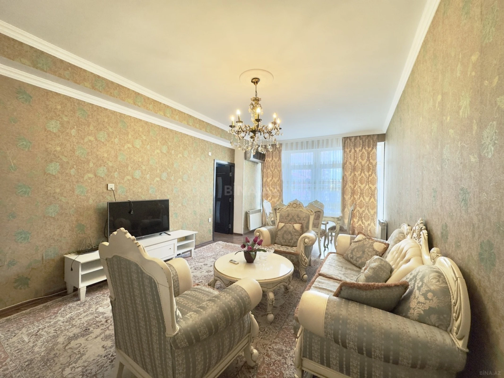 Kirayə verilir 2 otaqlı mənzil 75 m²