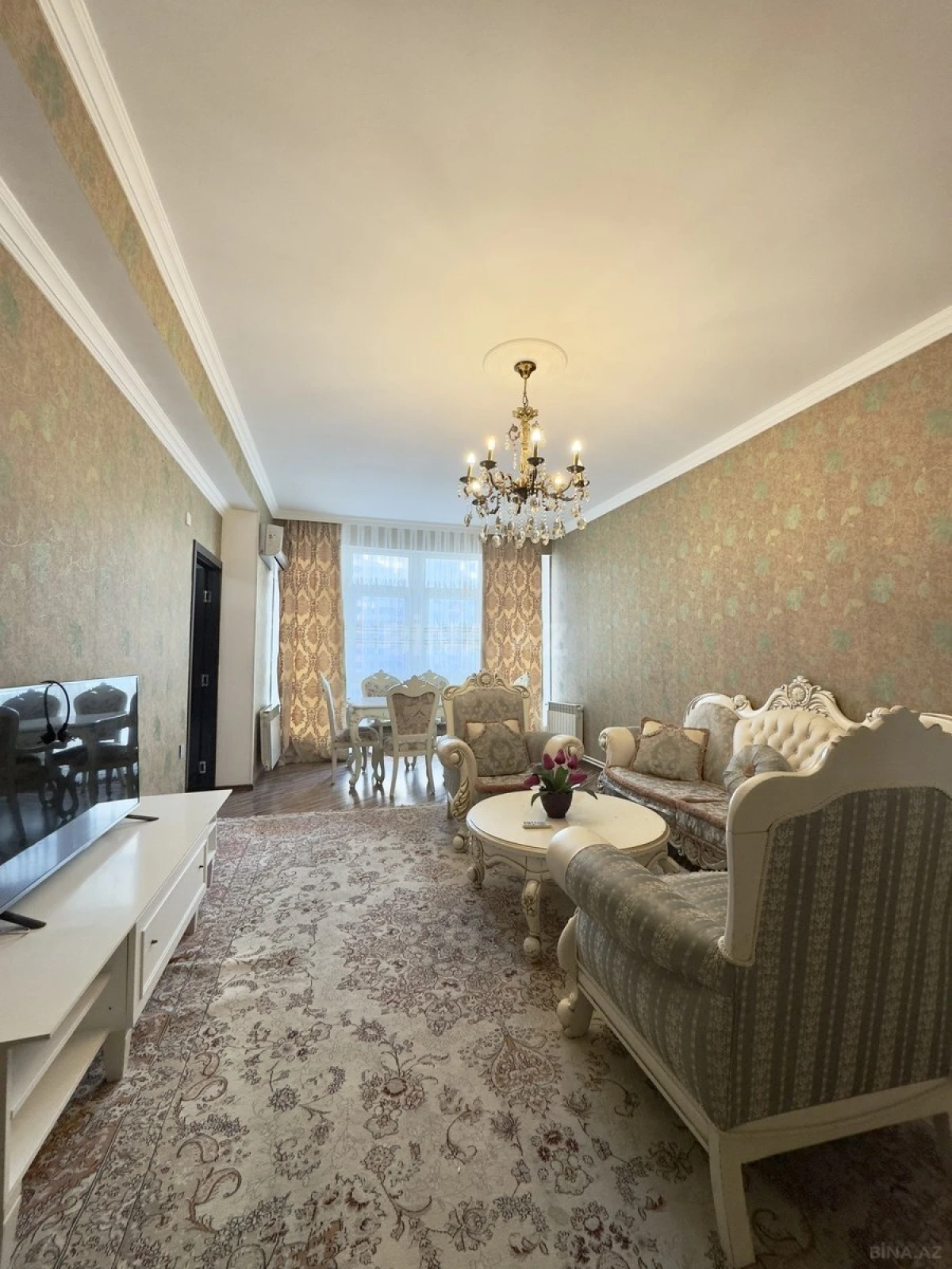 Kirayə verilir 2 otaqlı mənzil 75 m²