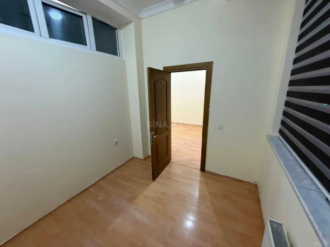 Kirayə verilir 5 otaqlı ofis 250 m²