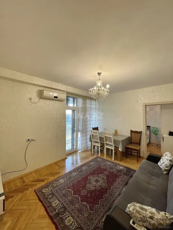 Satılır 2 otaqlı mənzil 60 m²
