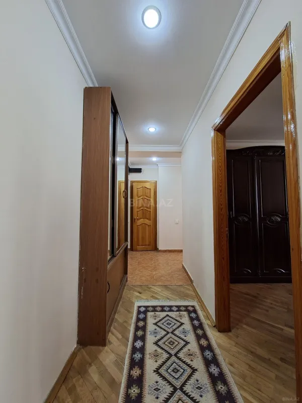 Kirayə verilir 2 otaqlı mənzil 75 m²