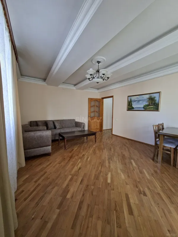 Kirayə verilir 2 otaqlı mənzil 75 m²
