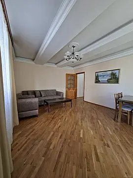 Kirayə verilir 2 otaqlı mənzil 75 m²