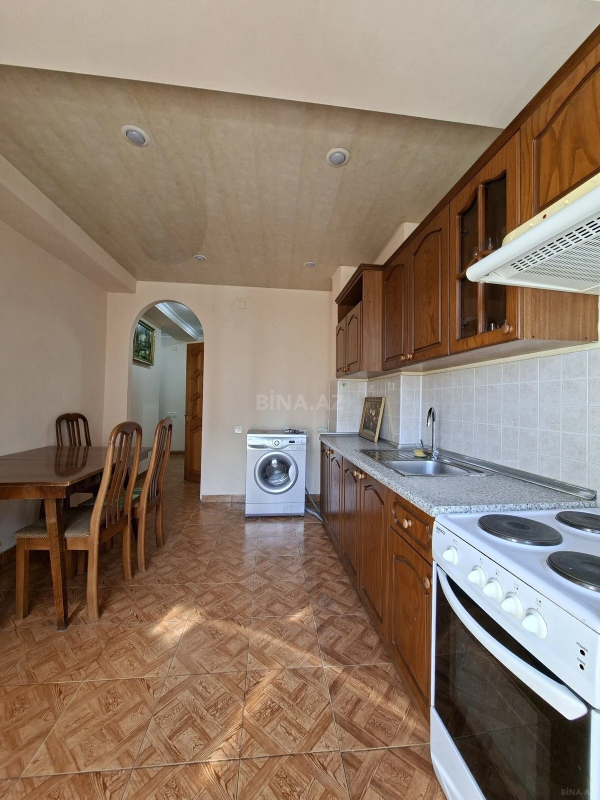 Kirayə verilir 2 otaqlı mənzil 75 m²