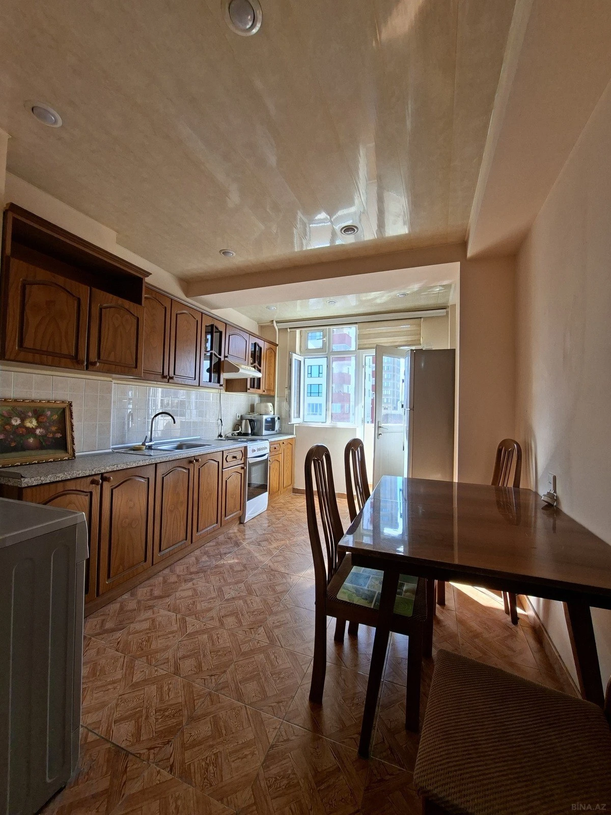 Kirayə verilir 2 otaqlı mənzil 75 m²