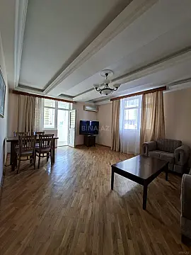 Kirayə verilir 2 otaqlı mənzil 75 m²