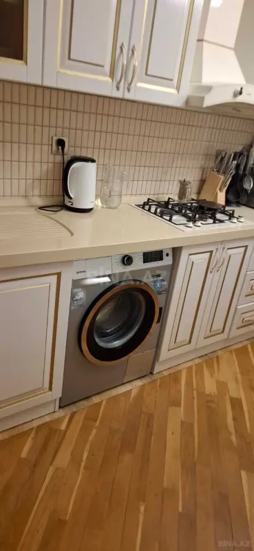 Kirayə verilir 3 otaqlı mənzil 115 m²