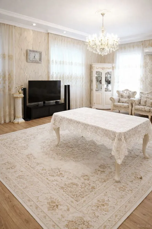 Satılır 9 otaqlı həyət evi 350 m²