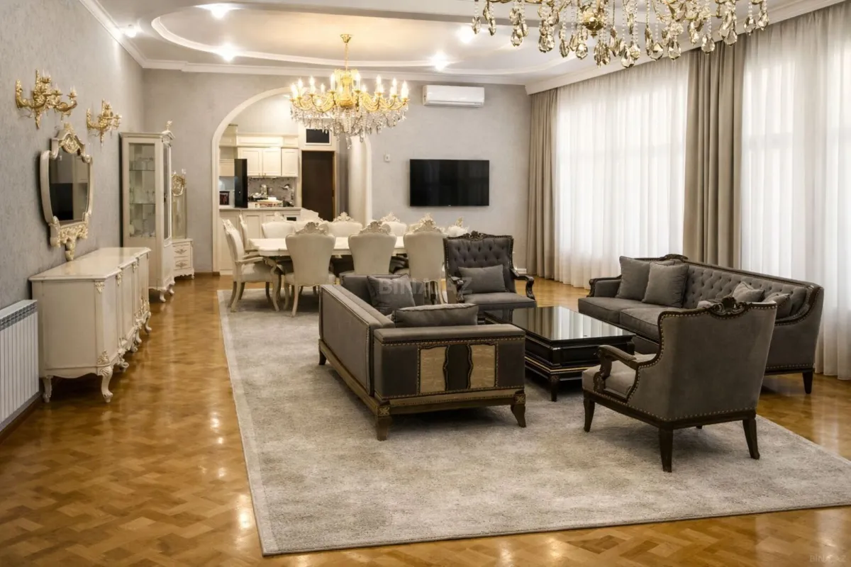 Satılır 9 otaqlı həyət evi 350 m²
