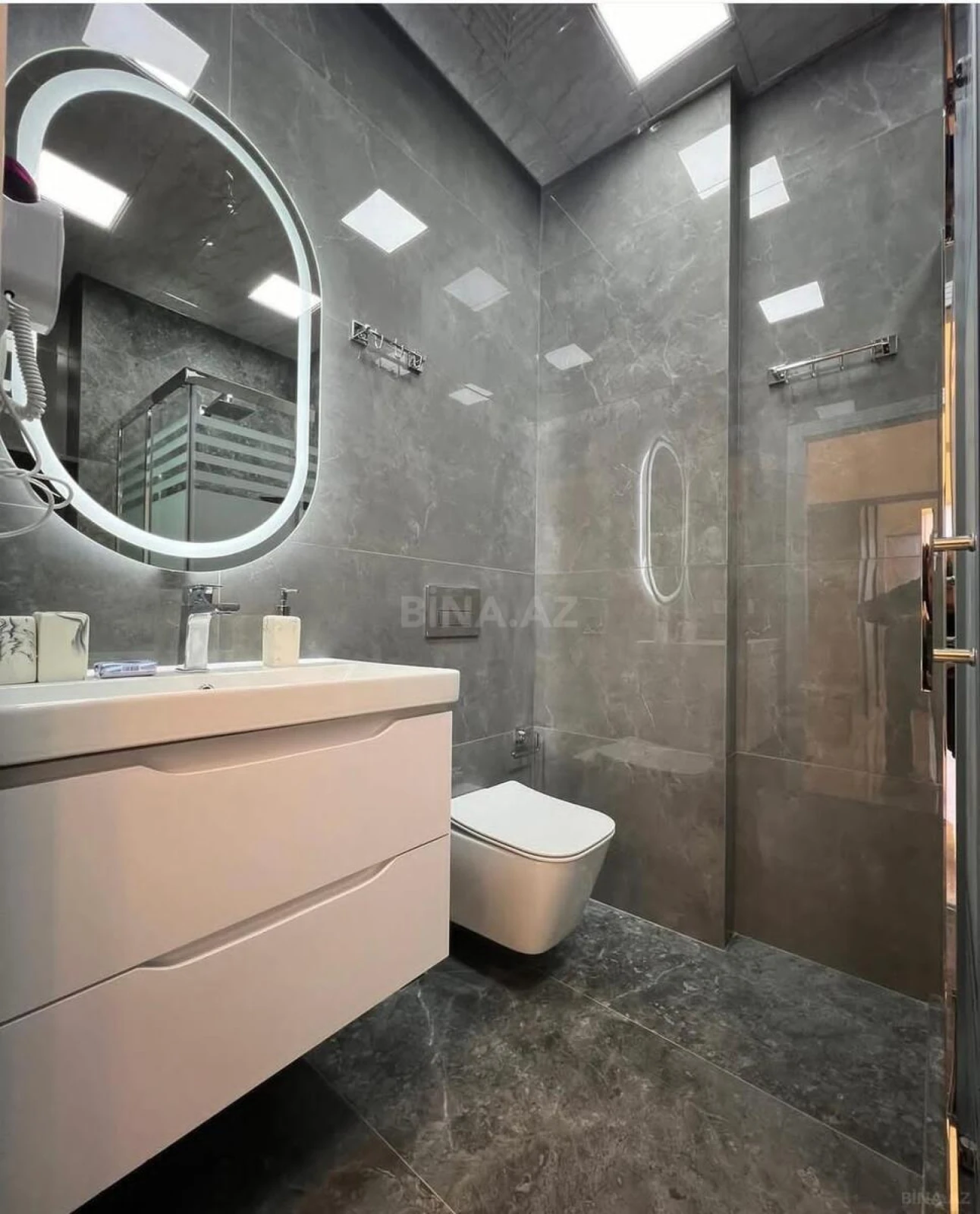 Kirayə verilir 2 otaqlı mənzil 78 m²